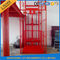 CE 5.5m Lift Vertical Hydraulic Lift dengan panduan rel Checkered pelat baja platform